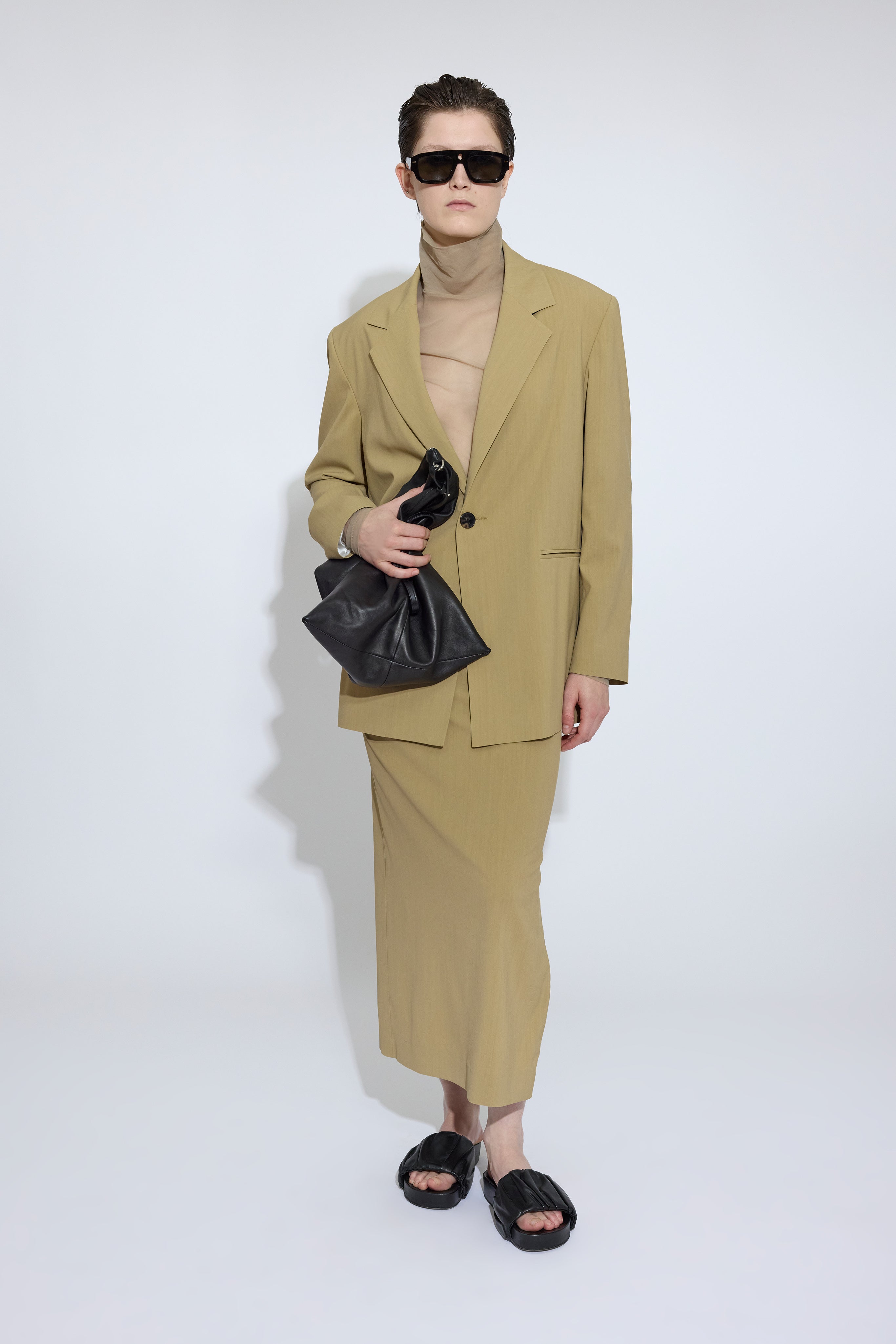GAUCHERE_SS25_LOOK01