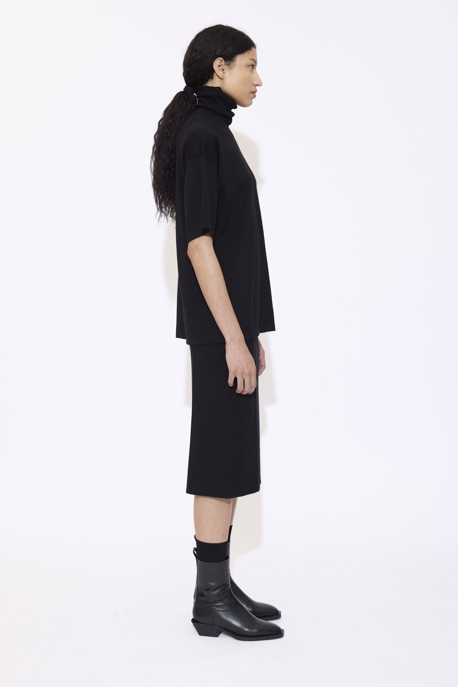 Crew Neck Top In Black Merino Wool - GAUCHERE
