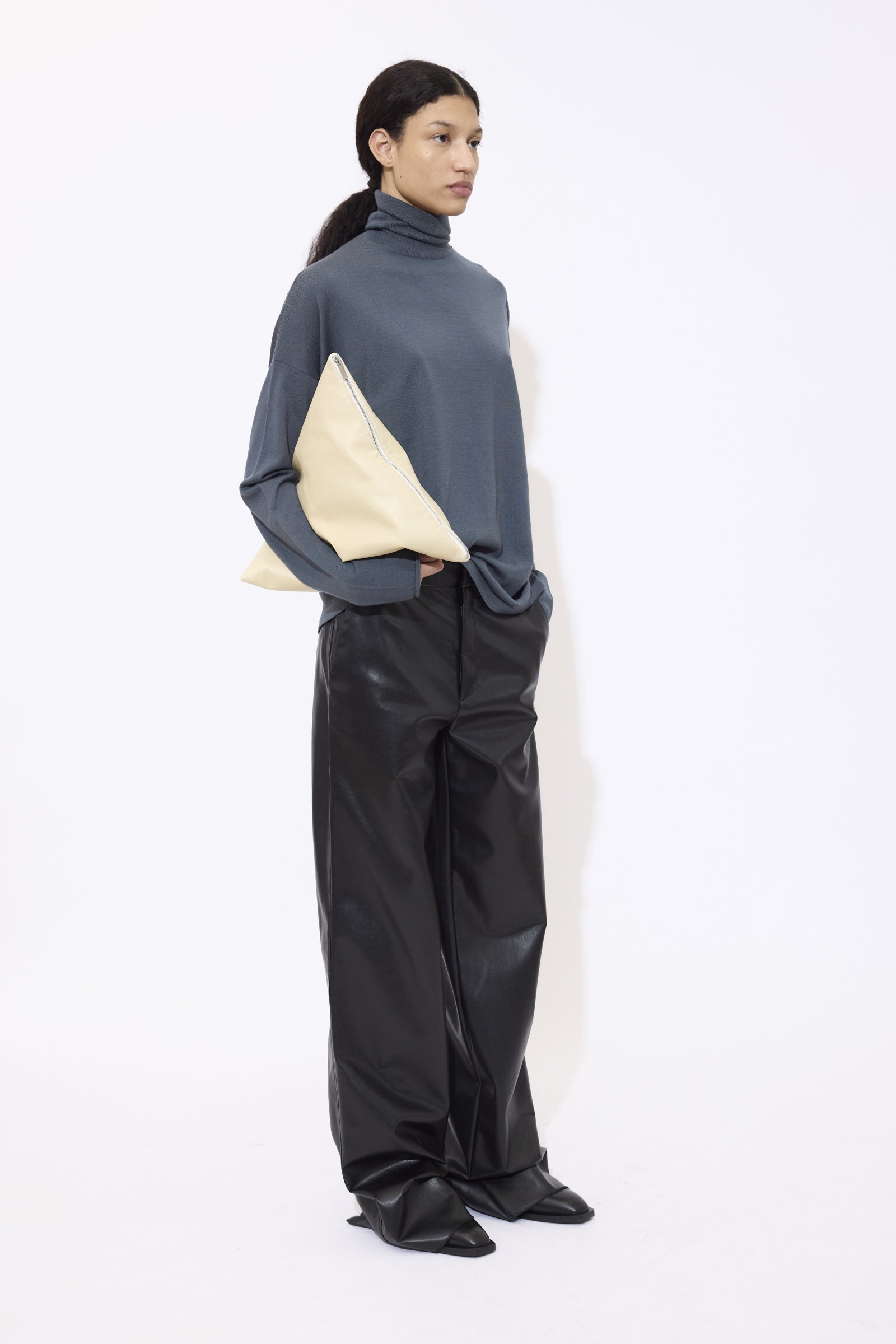 Blue Merino Wool Turtleneck Sweater - GAUCHERE